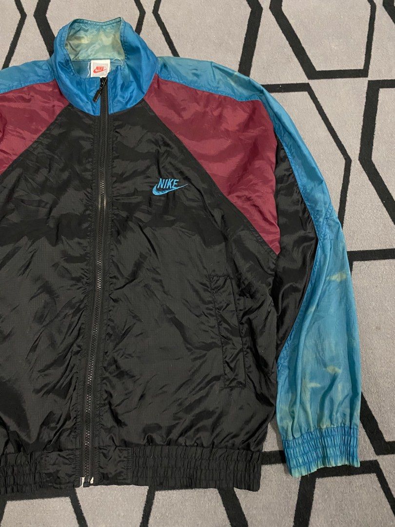 Vintage nike 2025 grey tag windbreaker