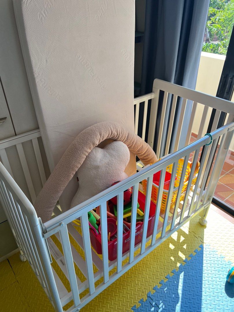 White cot with adjustable gate, Babies & Kids, Baby Nursery & Kids