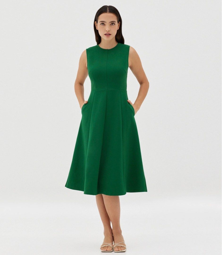 Winona Panelled Fit & Flare Dress, Women's Fashion, Dresses & Sets, Dresses  on Carousell