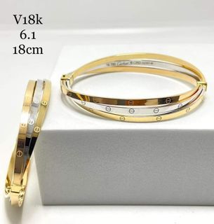 18K Saudi Gold Bangle Assorted