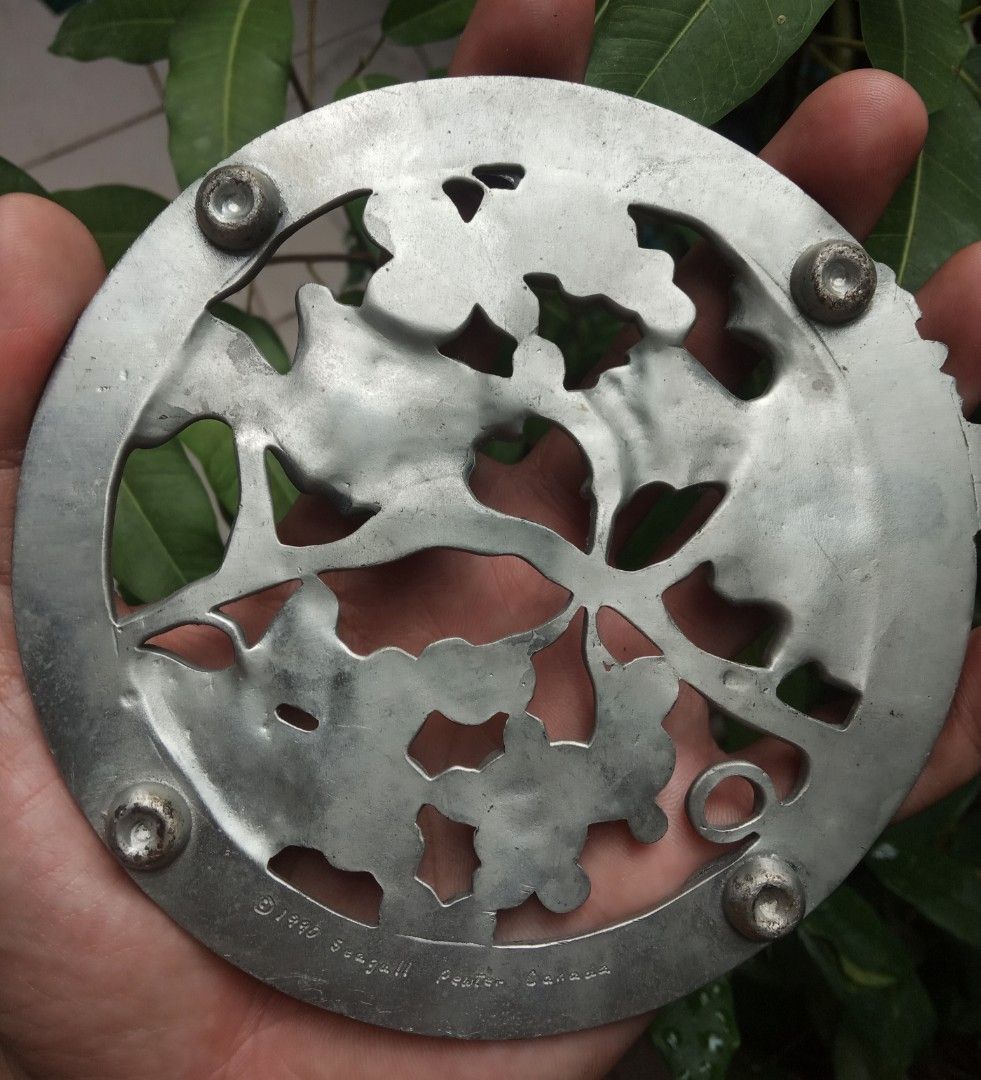 1990 Seagull pewter canada trivet (Category: Other Kitchenware & Tableware) located in Pasig City. Submitted by juanenes (Listing ID 1262394605, Image 2). Description: .