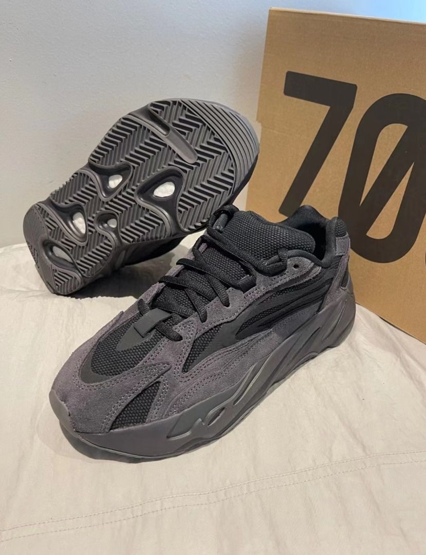 🛒全新adidas originals Yeezy boost 700 V2 