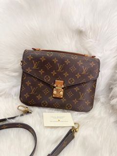 LV Pochette Métis, Luxury, Bags & Wallets on Carousell