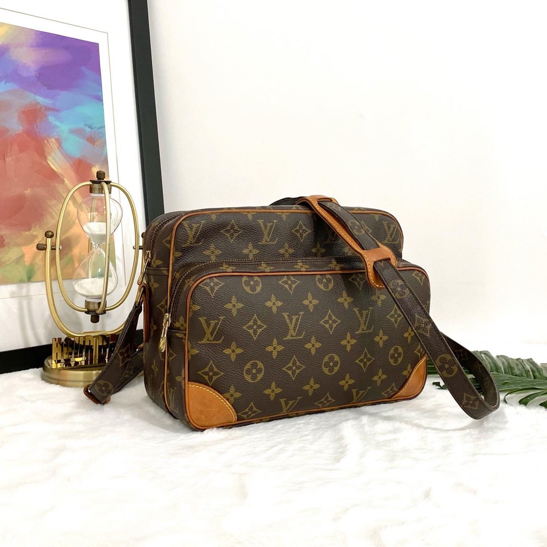 LOUIS VUITTON VINTAGE MONOGRAM CANVAS CROSSBODY BAG NILE GM