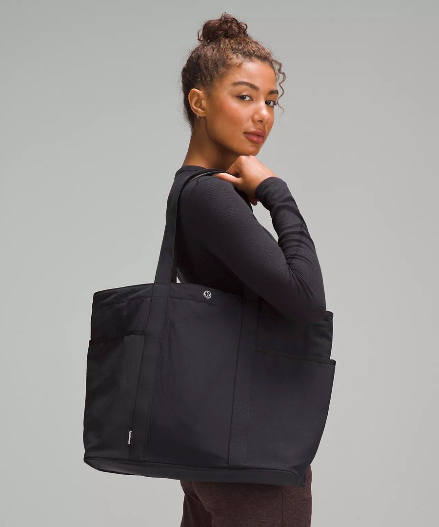 Lululemon Daily Multi Pocket Tote Bag 20L Women s Fashion Bags Wallets Tote Bags on Carousell