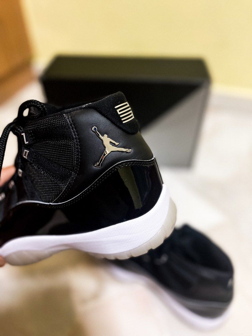 size 9 jordan 11