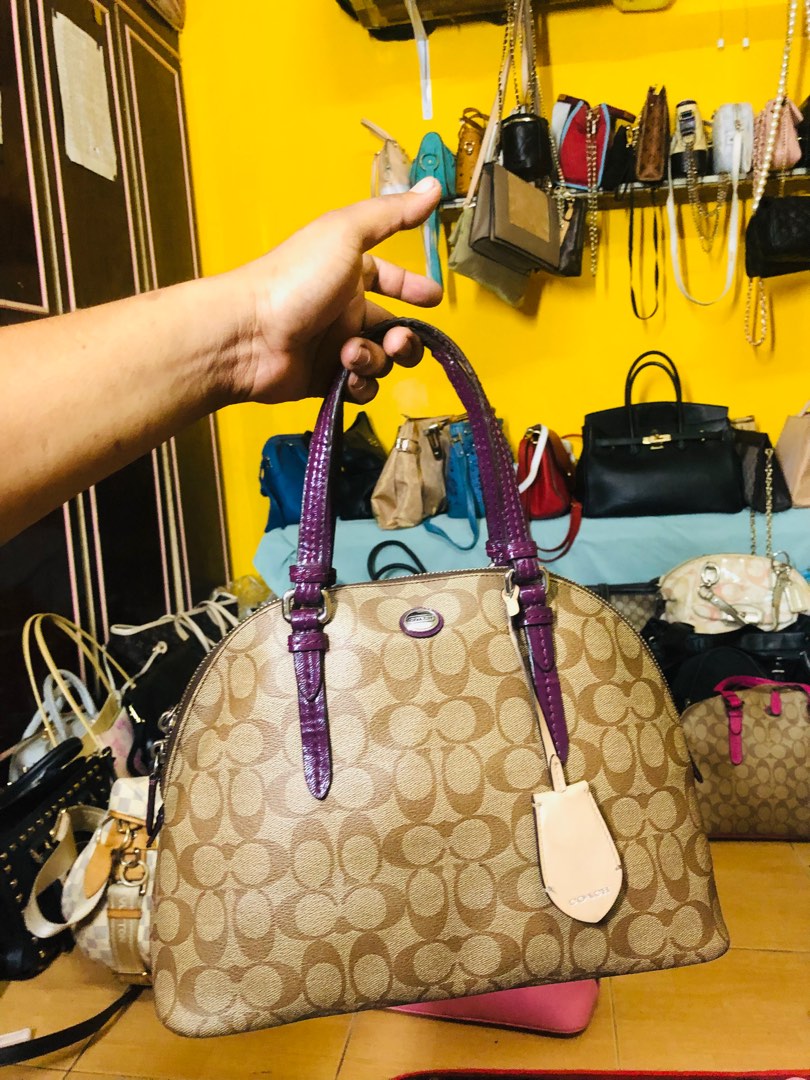 Coach Alma Bag / Handbag / Sling Bag, Luxury, Bags & Wallets on Carousell