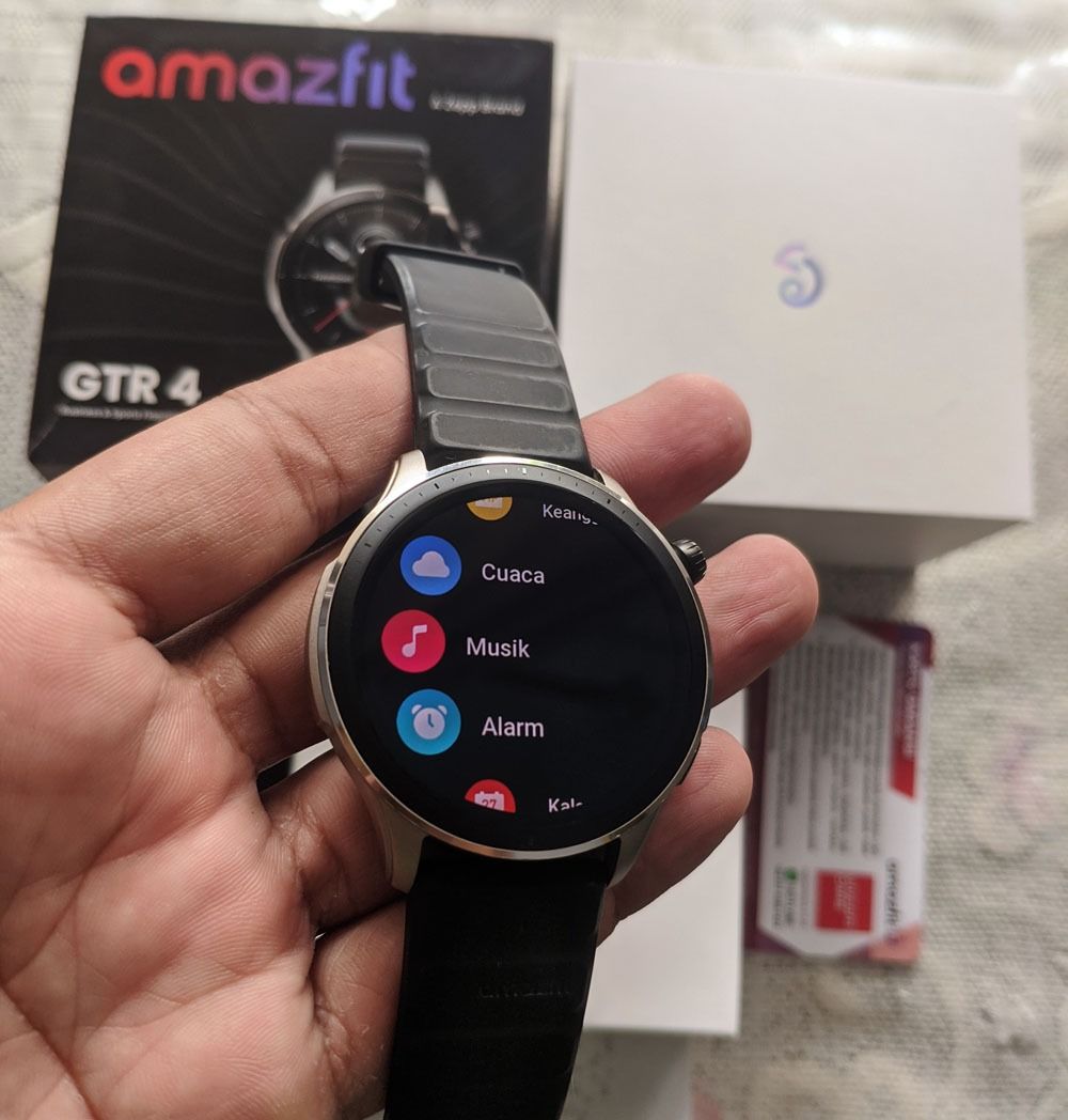 Amazfit GTR 4 Black Amoled Alti Baro Sp02 Fullset Garansi Resmi