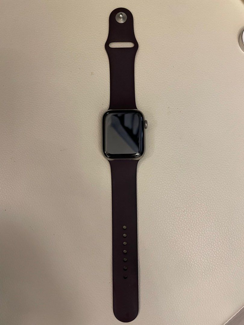 Apple Watch 44mm Series 6 - Titanium, 手提電話, 智能穿戴裝置及智能