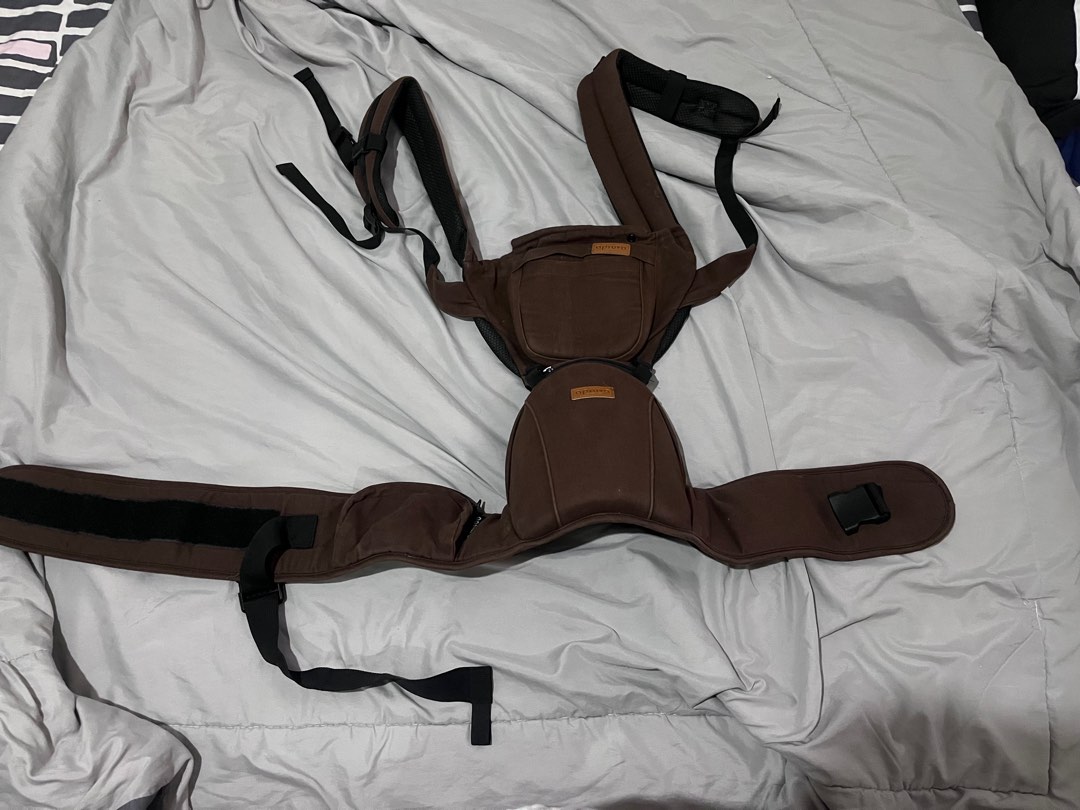 Apruva baby carrier with hipseat, Babies & Kids, Going Out, Carriers