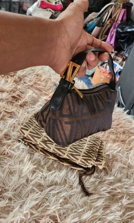 Diana top valentino bag
