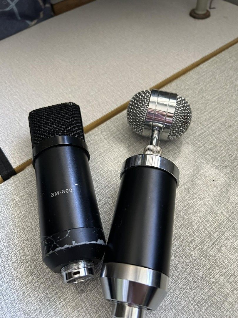 BM-800 & B-900 (Category: Microphones) located in Teresa. Submitted by chonwear (Listing ID 1262336890, Image 1). Description: good condition ☺️ para sa mga nag live stream wlang connector microphone only details pm me directly rfs: dina nagamit at i have new na.