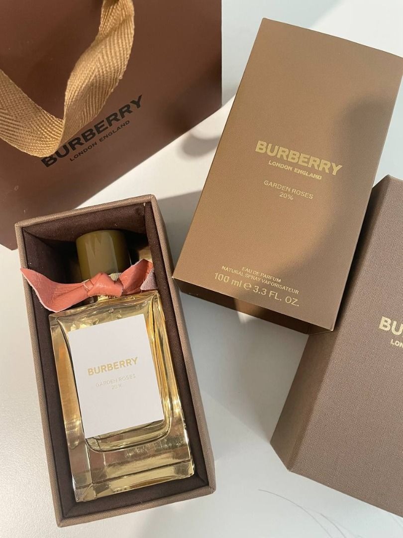 Burberry london england perfume store