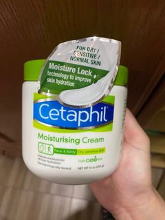 (Category: ) located in . Submitted by peekaboopreloved (Listing ID 1262471242, Image 1). Description: .