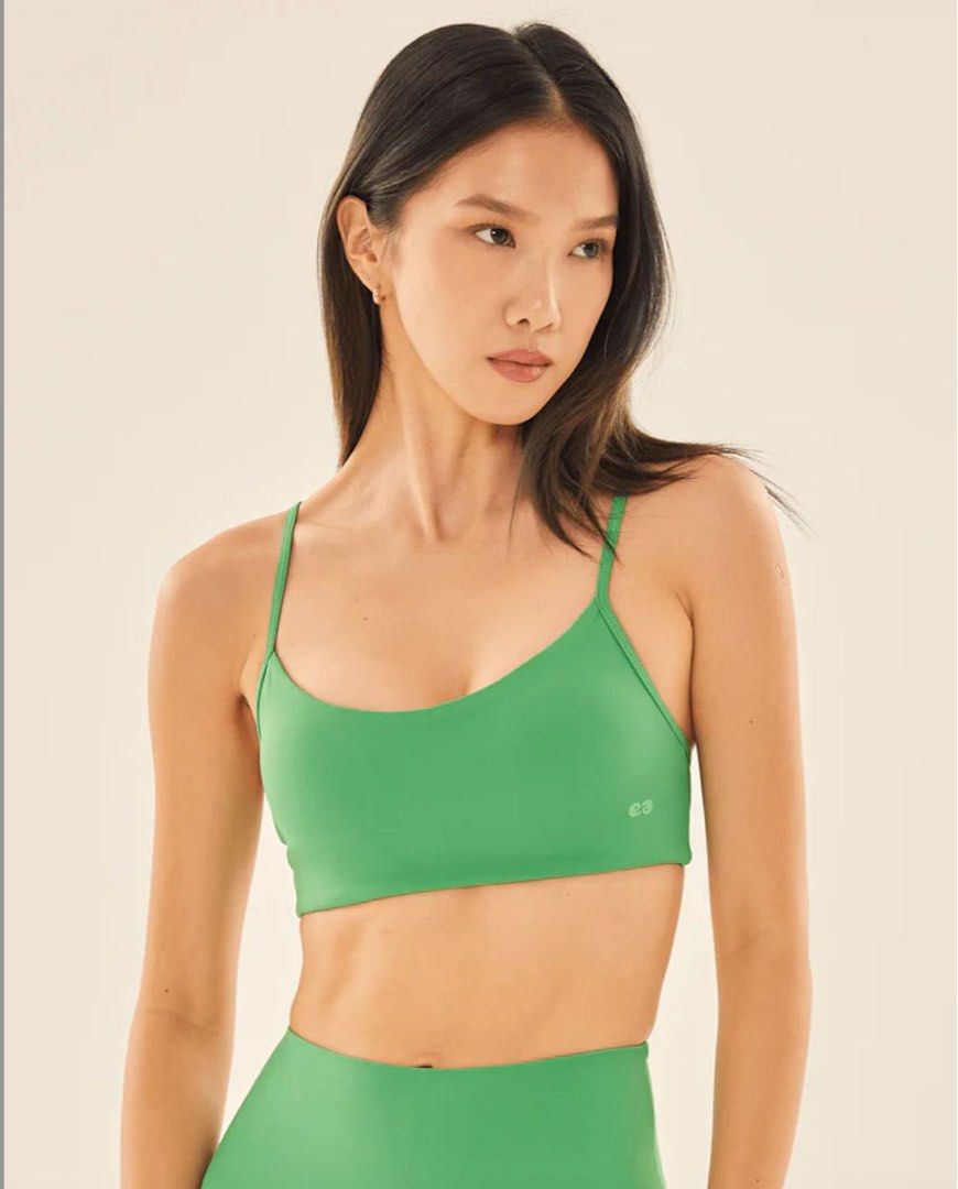Cheak Kelly green sports bra, Women's Fashion, Activewear on Carousell