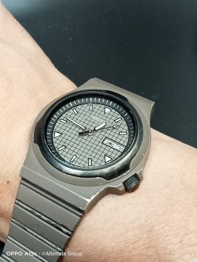 Collectible quartz watches deals