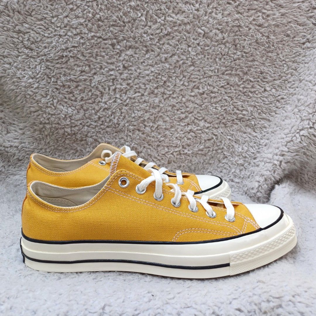Converse chuck taylor kuning 2025