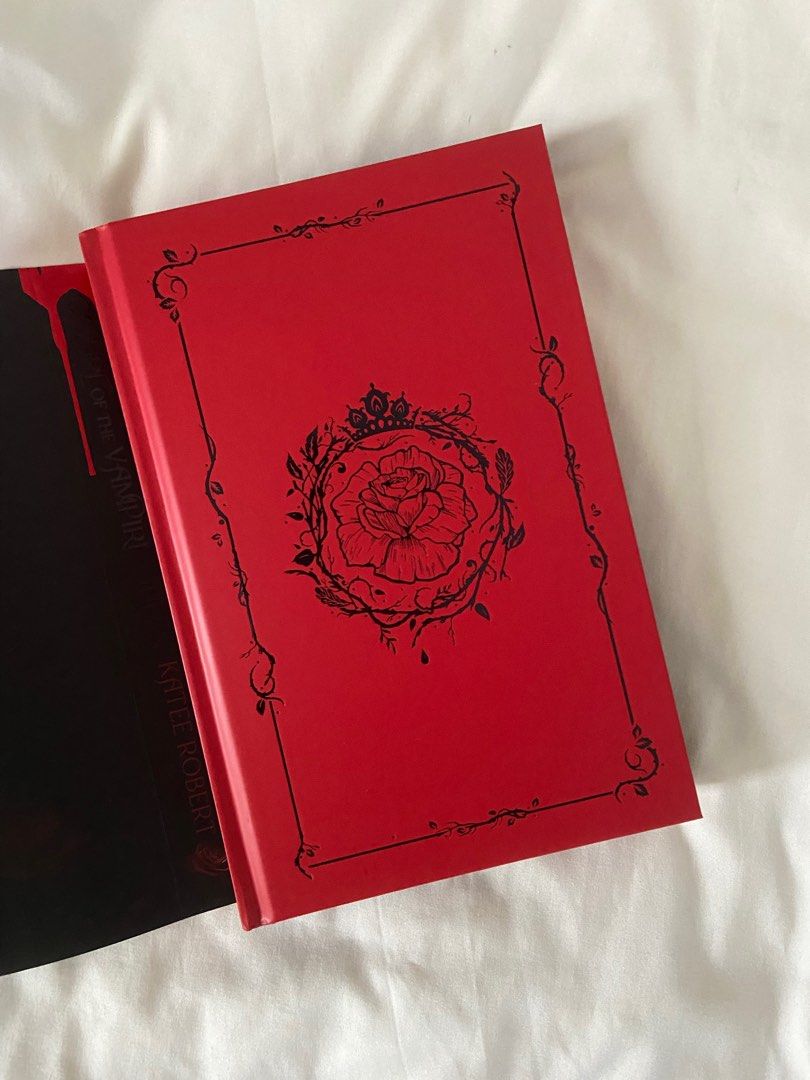 Court of the Vampire Queen by Katee Robert ( The Bookish Box Special