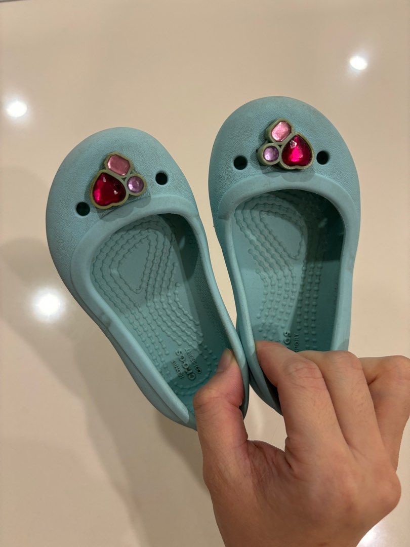 Crocs for 2 years old girl outlet
