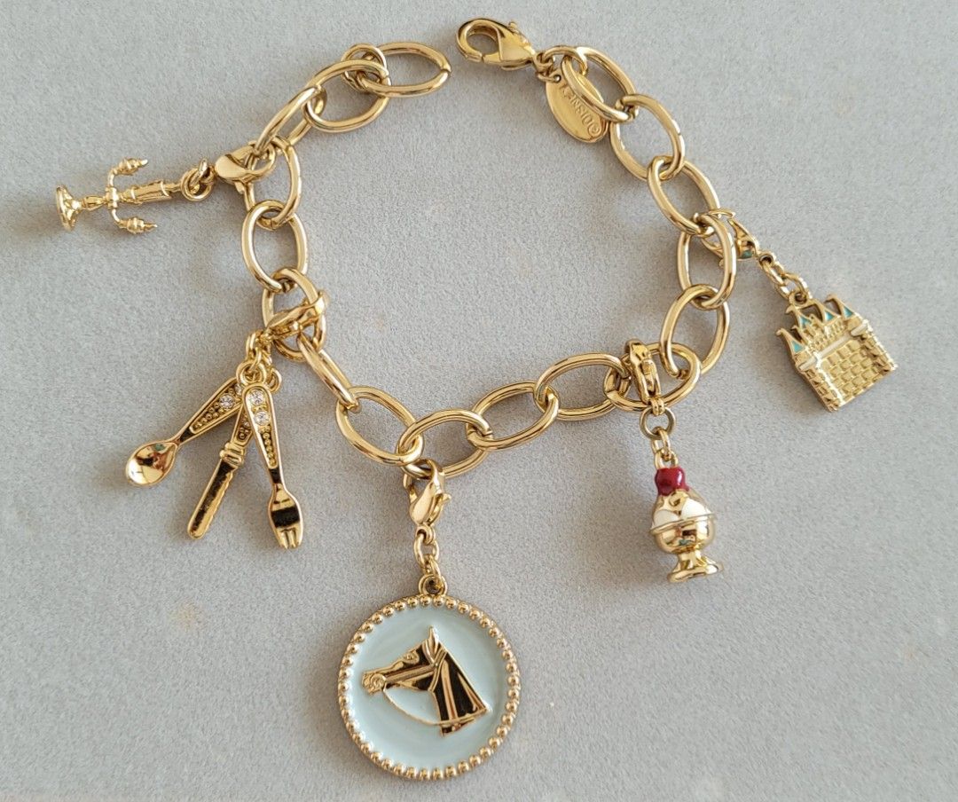Disney Alice in Wonderland Bracelet with 5 charms Women s Fashion