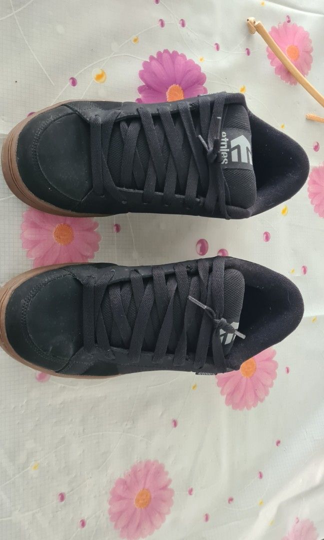 All new arrivals black etnies