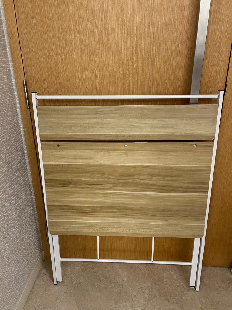 Foldable Table (Category: Tables & Sets) located in Singapore. Submitted by darylkw (Listing ID 1262493946, Image 3). Description: .