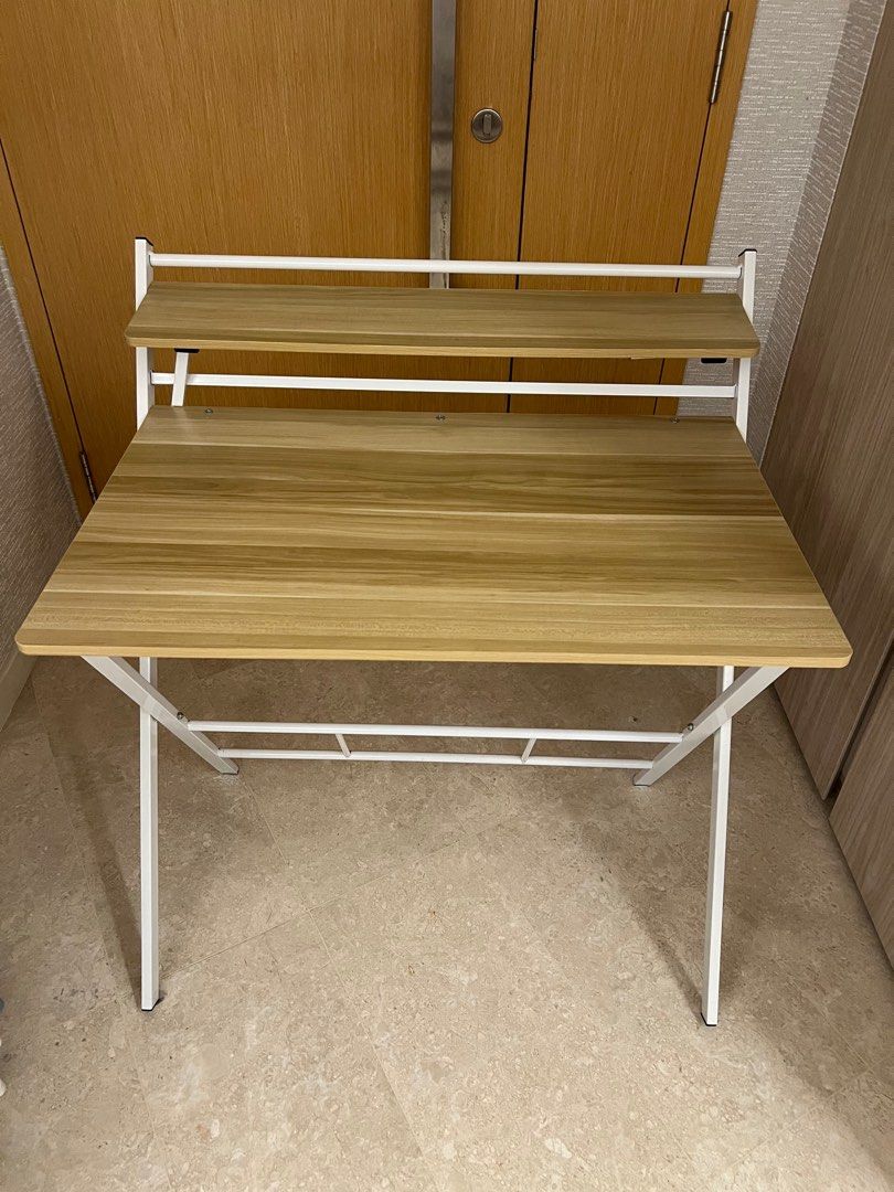 Foldable Table (Category: Tables & Sets) located in Singapore. Submitted by darylkw (Listing ID 1262493946, Image 1). Description: .