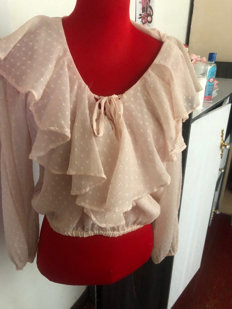 Forever 21 cute blouse light pink Women s Fashion Tops