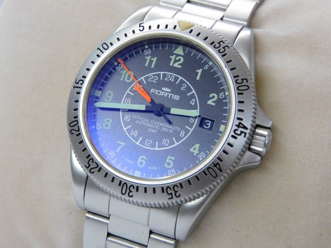 Fortis cosmonaut hotsell gmt