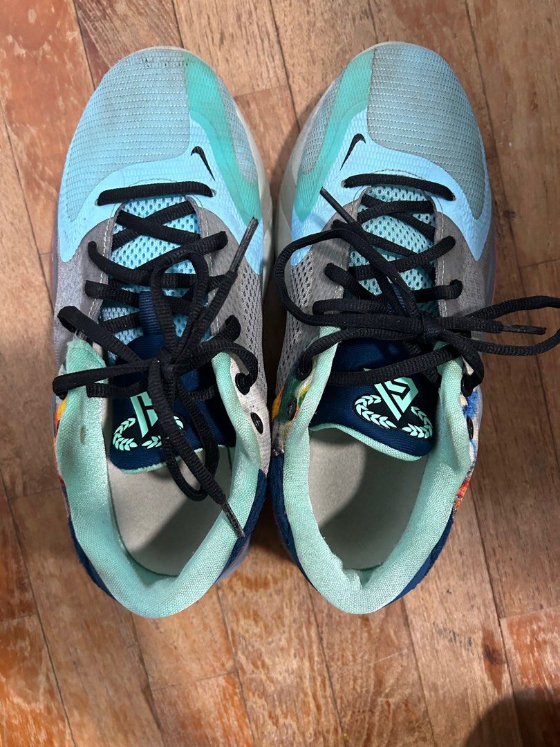 Basketball shoes top size 5.5
