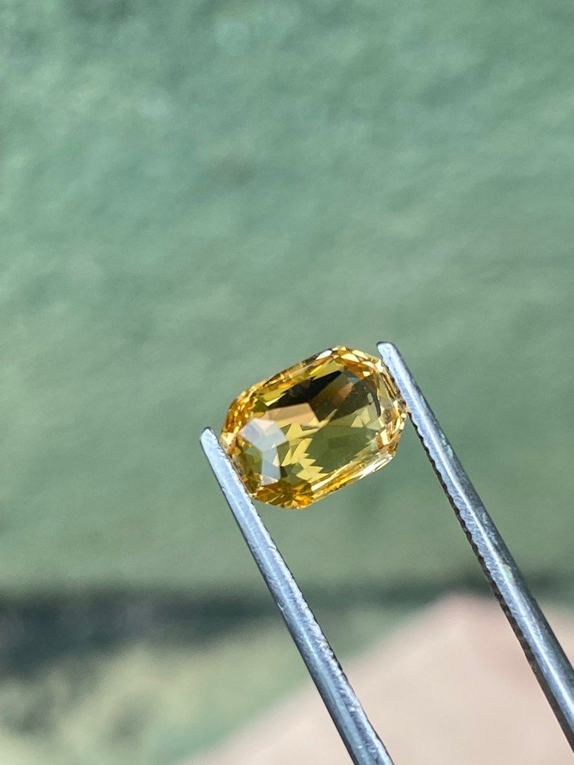 Golden yellow sapphire outlet
