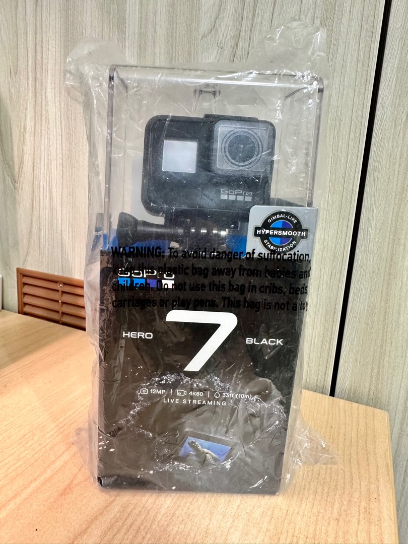 全新未拆封GoPro 7 Hero Black, 相機攝影, 相機在旋轉拍賣