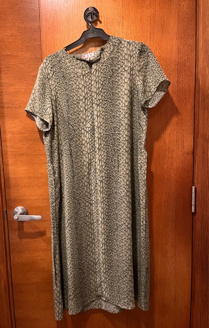 Green Midi Dress, Women's Fashion, Dresses & Sets, Dresses on Carousell