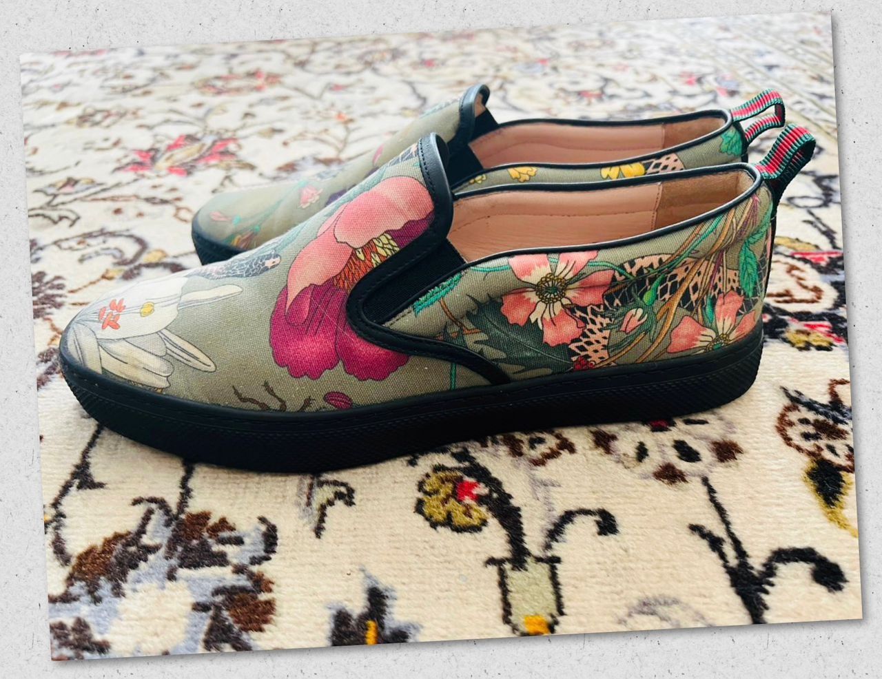 Gucci slips deals snake