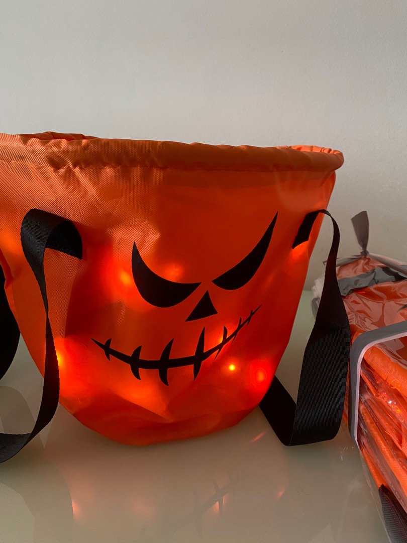Halloween Light up Bucket Bag for Trick or treat, Hobbies & Toys, Stationery & Craft, Occasions