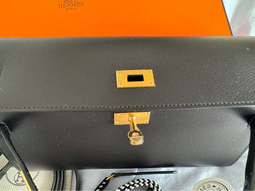 Authentic Hermes Kelly To Go Cavale wallet With Chain Brand New