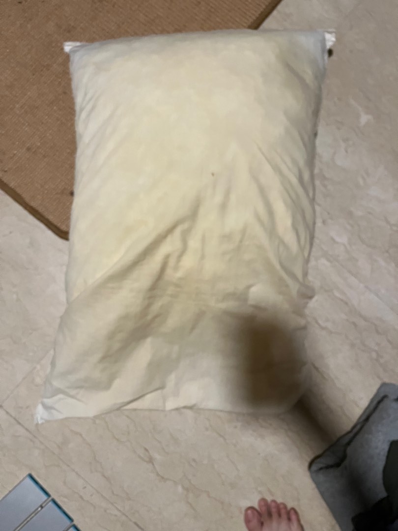 Hampdan pillow top