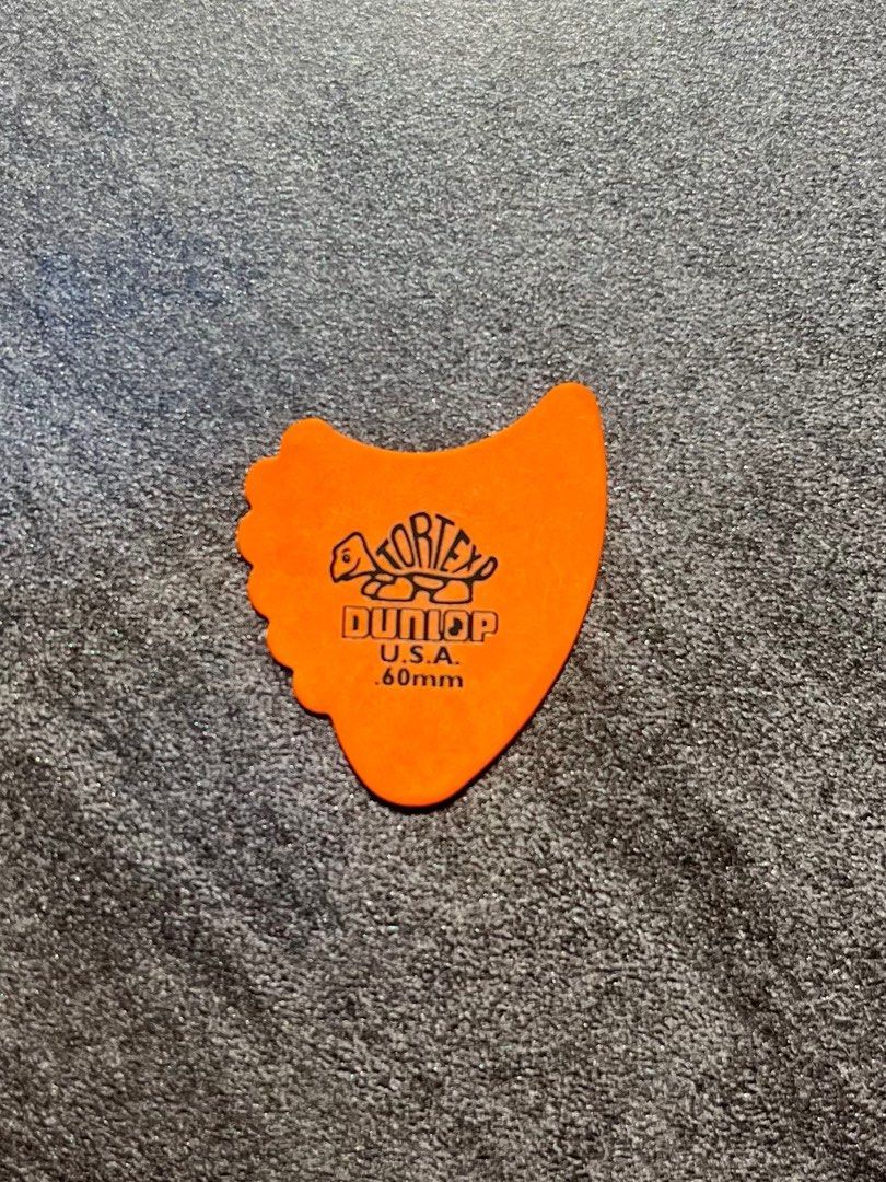 Tortex fin pick store