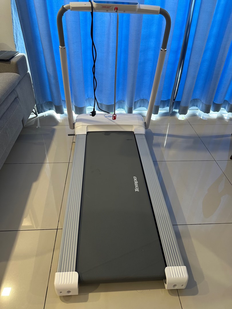 Johnson Fitness Tempo TS1 Treadmill