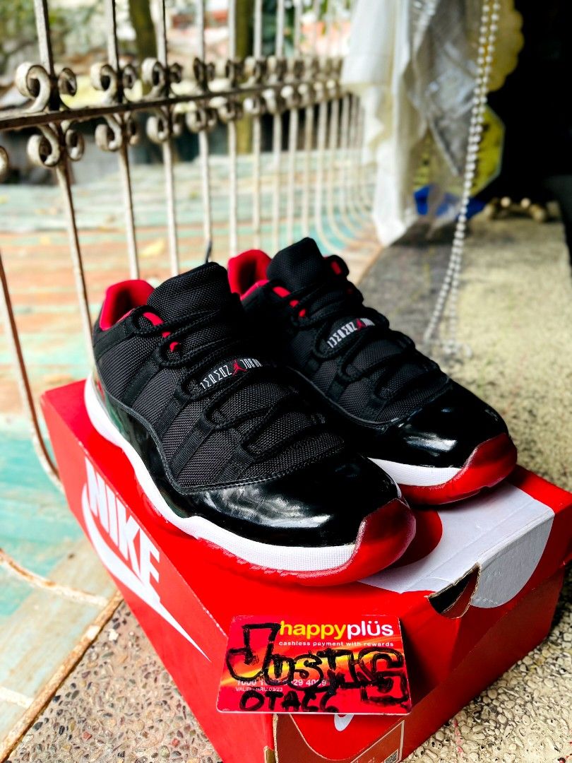 Jordan hot sale 11 clearance