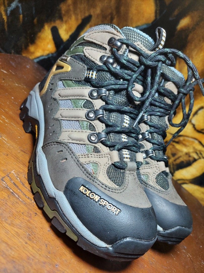 Hiking boots size 6 sales
