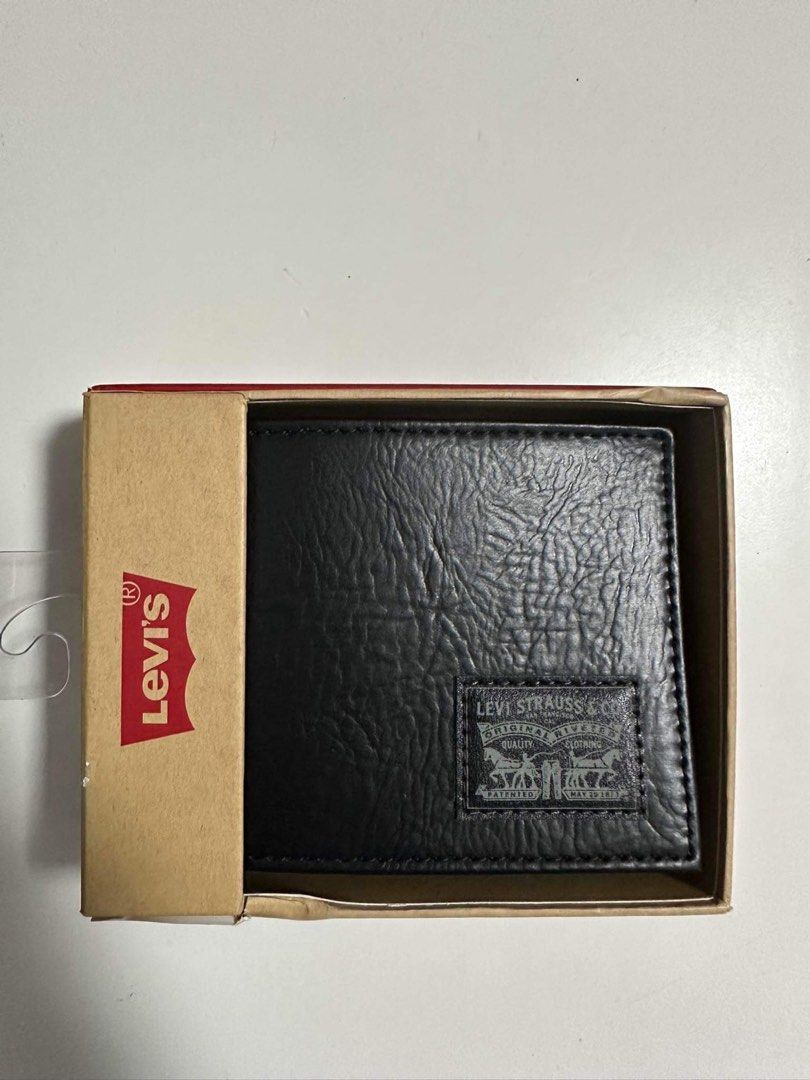 Levis Wallet (Black) (Category: Wallets & Card Holders) located in Manila. Submitted by goldrea (Listing ID 1262355422, Image 2). Description: Brand New Levis Wallet bought from US Message for details and inquiries.