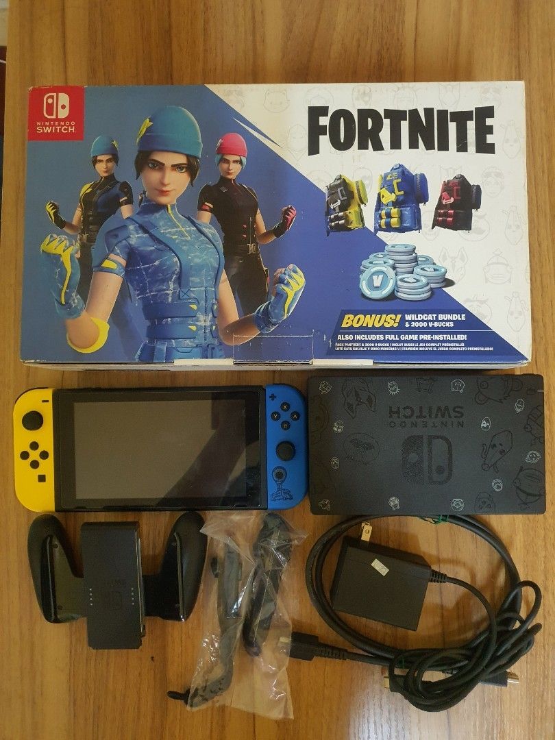 Nintendo Switch Fortnite Wildcat Bundle Console Limited Edition - BRAND NEW