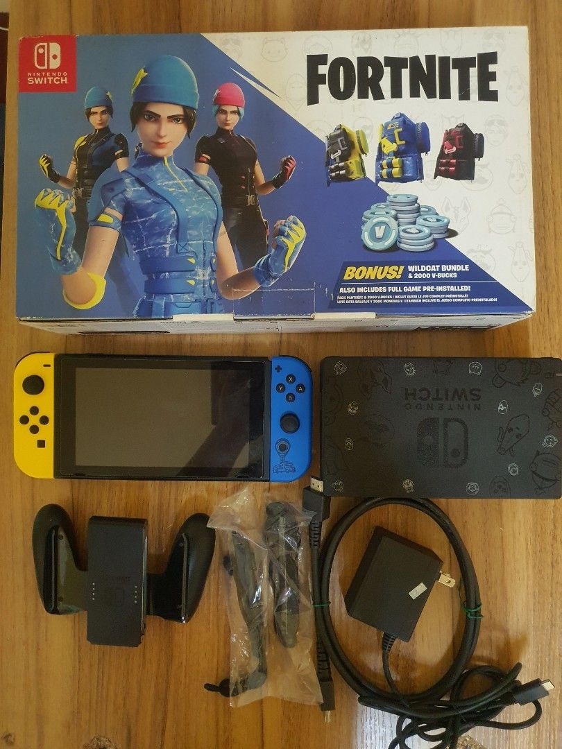 Nintendo Switch [ Fortnite Wildcat Bundle Limited Edition ] NEW