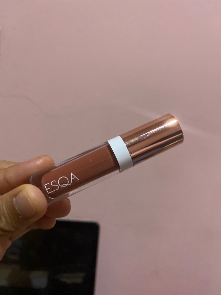 Lipgloss/Lip cream ESQA shade Jakarta, Kesehatan & Kecantikan, Rias