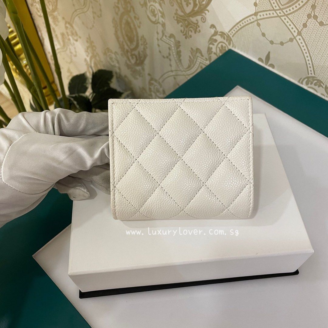 LNIB Chanel Twirling CC Small Wallet White Caviar GHW, Luxury, Bags &  Wallets on Carousell