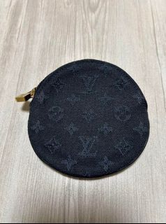 Louis Vuitton Monogram Mini Lin Round Coin Pouch (SHF-18467) – LuxeDH