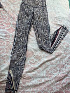 （分類：）位於 。 由 yehet_ 提交（商品編號 1262357674，圖片 1）。簡介： 。