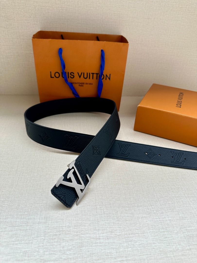 Louis Vuitton Pretty LV Enamel Reversible Belt