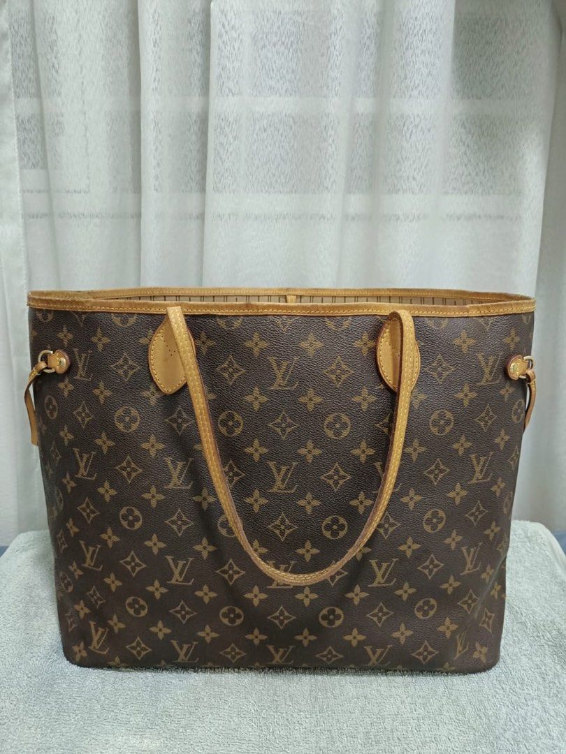 AUTHENTIC LOUIS VUITTON NEVERFULL , PM SIZE IN MONOGRAM CANVAS - LIKE NEW  !, Luxury, Bags & Wallets on Carousell